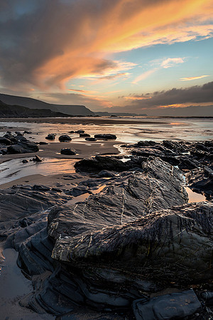 Curves, Strangles Beach. Cornwall.